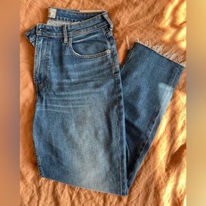 Everlane curvy cheeky jean